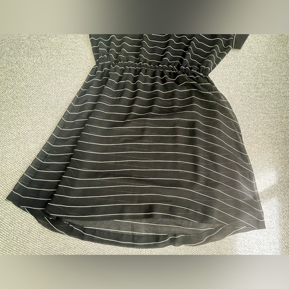 Kensie Black and White Dolman Sleeve Mini Dress - Picture 6 of 16